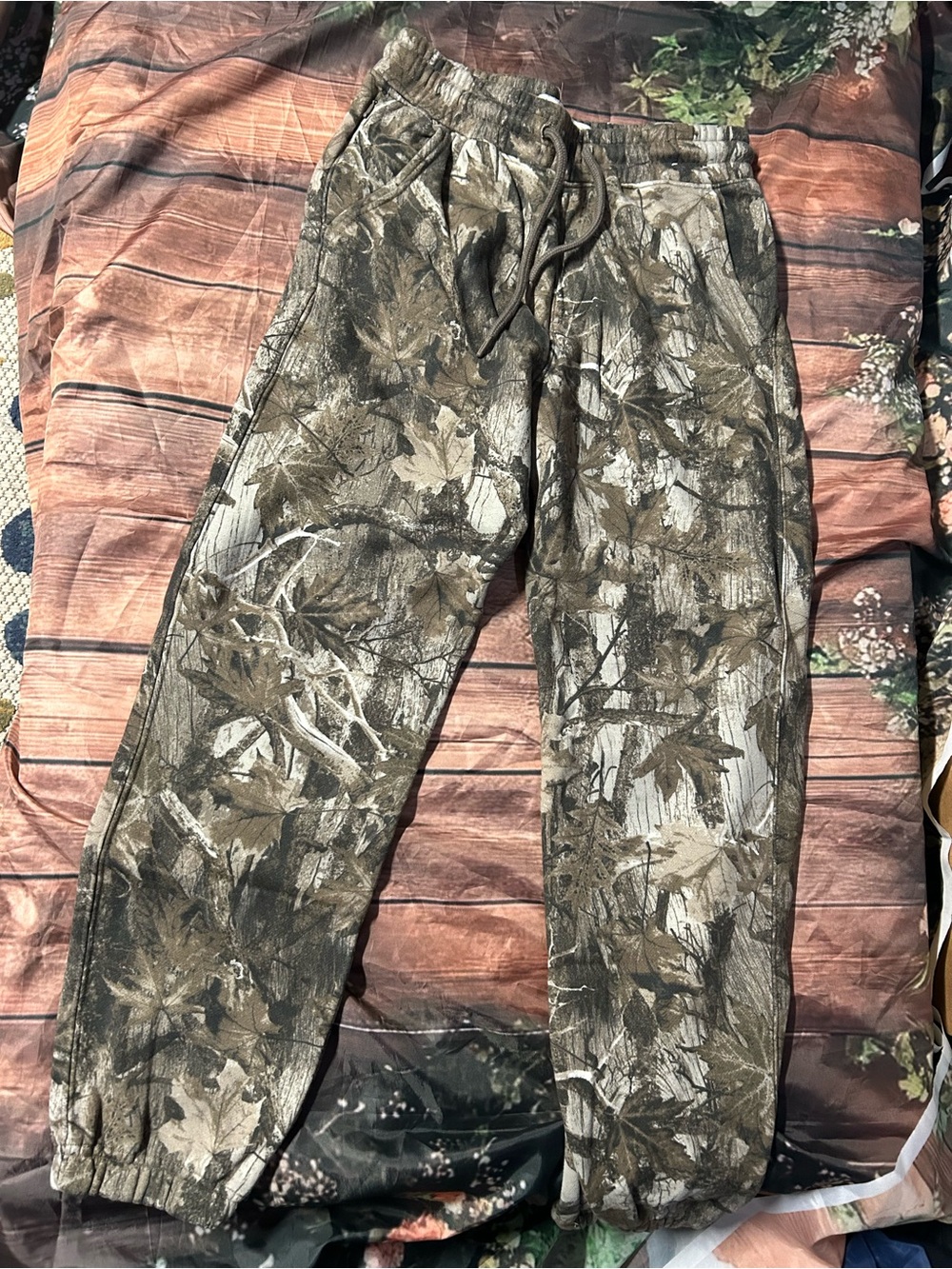 Hollister joggers size xs camouflage sweatpants
